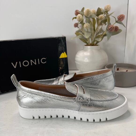 Vionic Uptown Leather Slip On Loafer Shoe Silver I6609L3021 Women 8M NWB - Picture 7 of 10